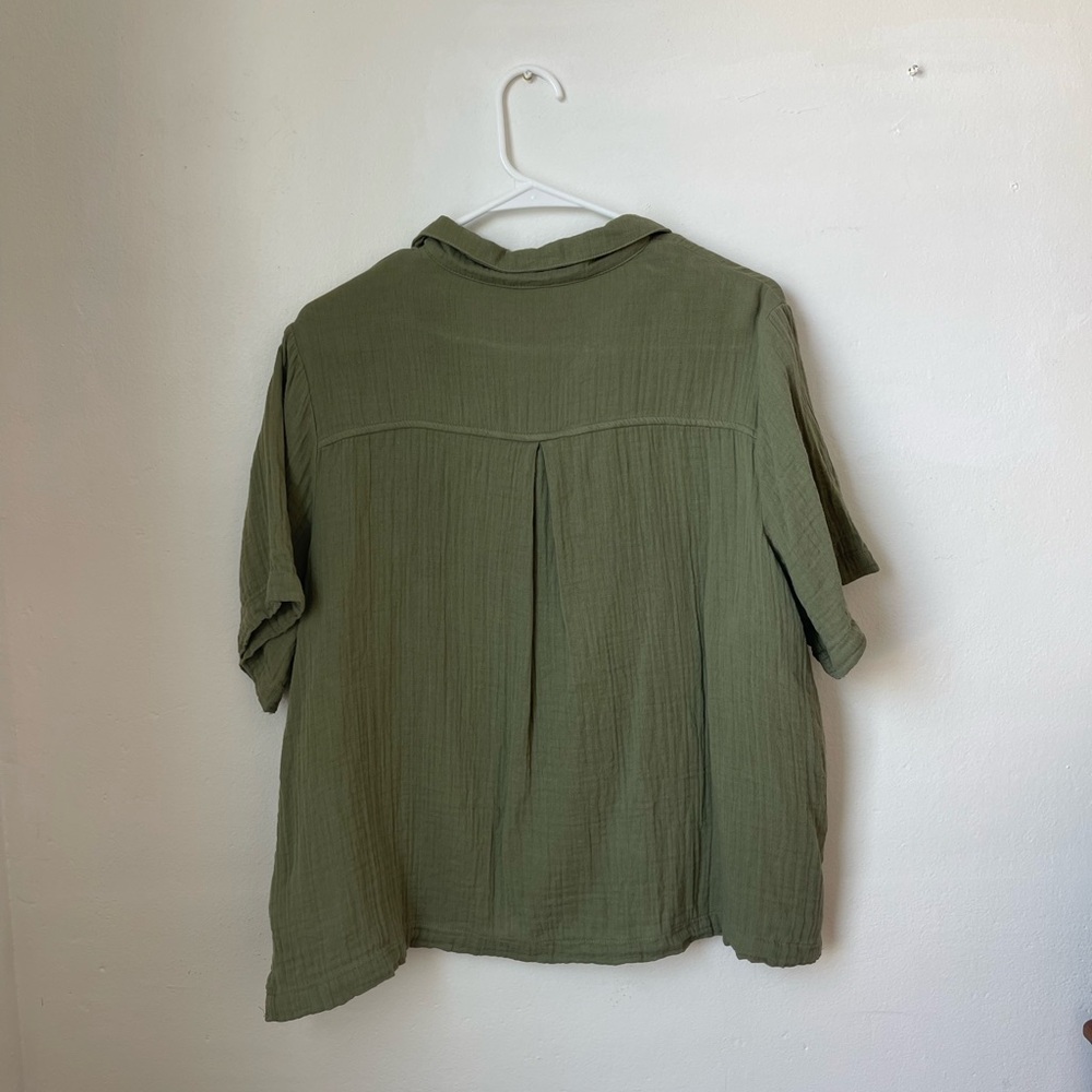 Green casual button-up shirt - Picture 5 of 5